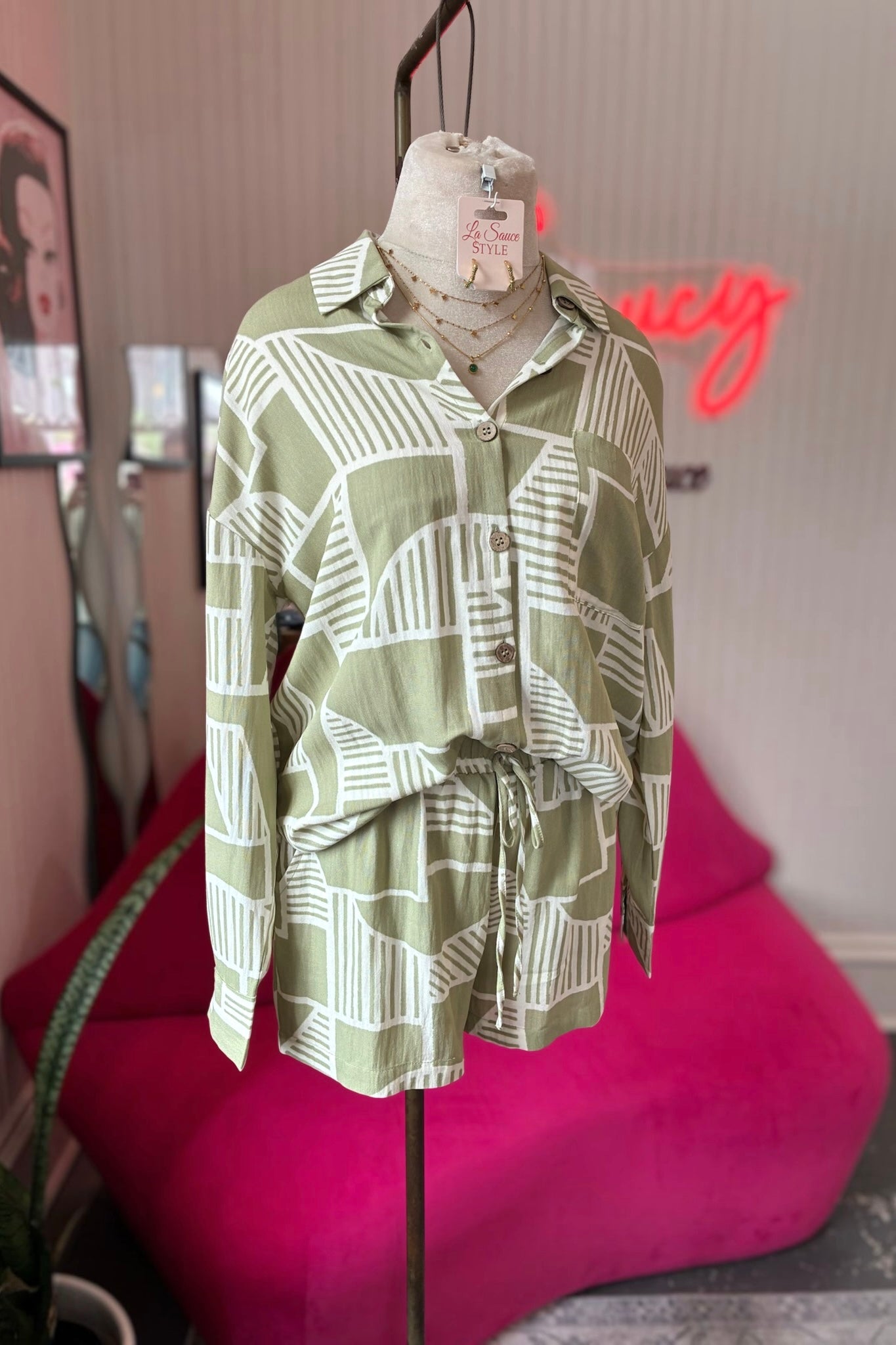 Telanh Short